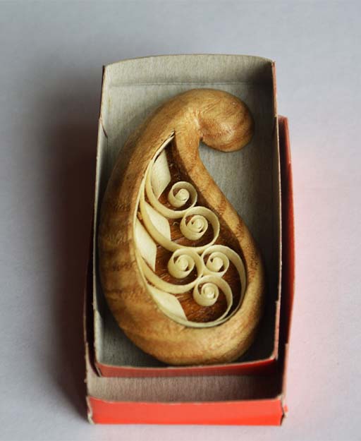 Brooches drop - Image 2
